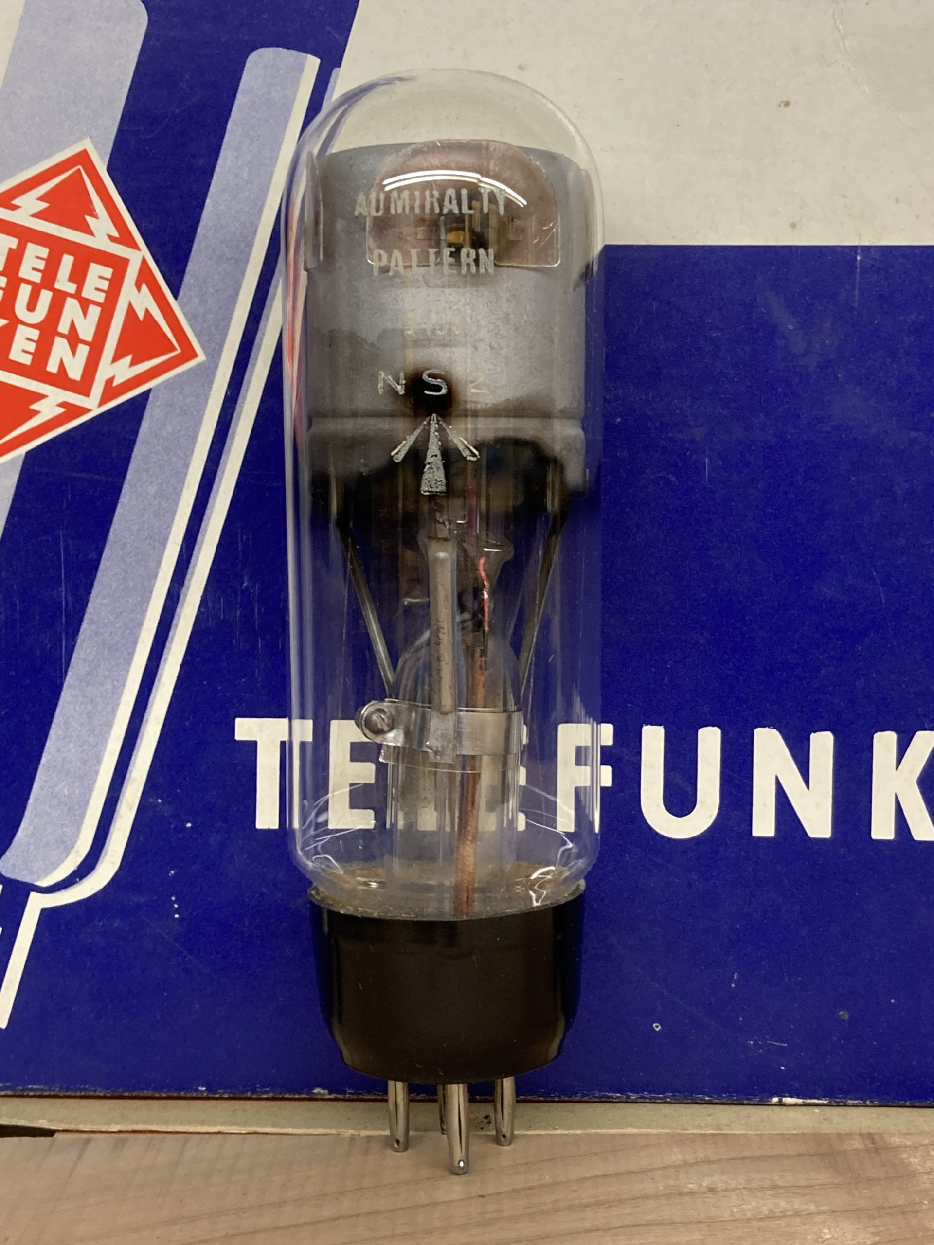 CV1199/NS2, NOS/NIB, super rare collectors item, WWII military tube - Image 5