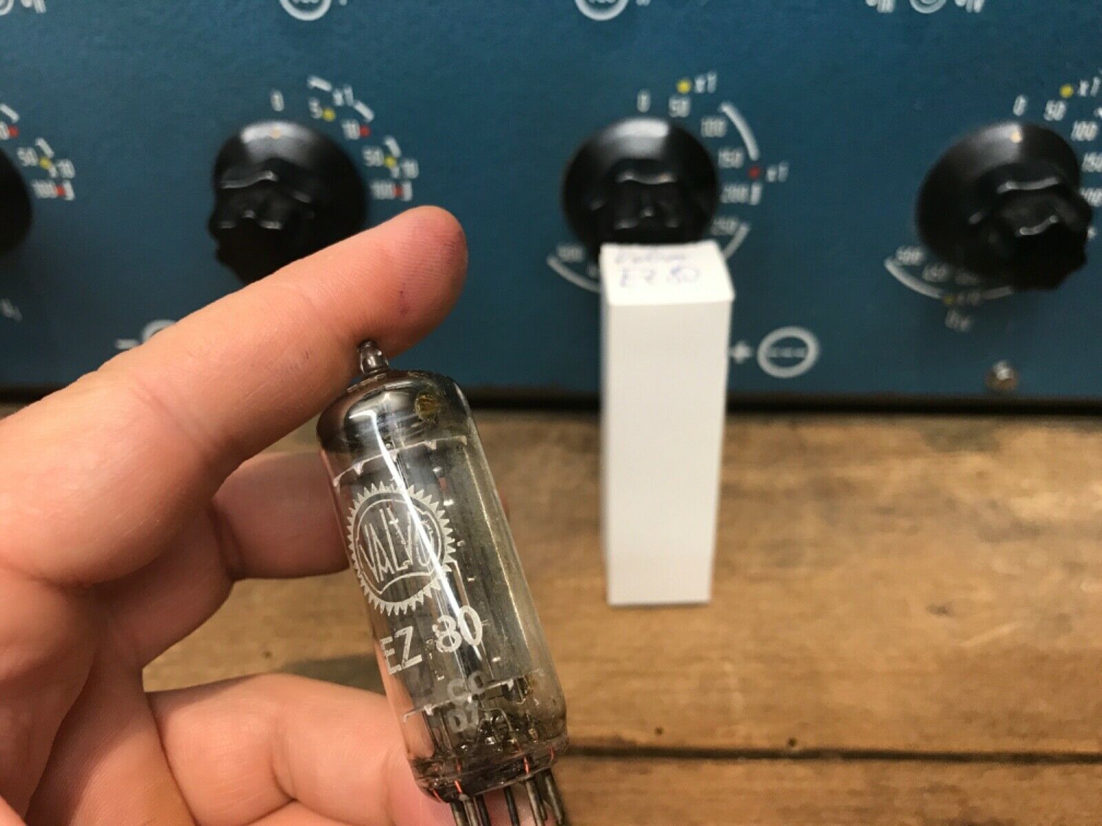 EZ80/6V4 Valvo, perfect condition, tests NOS, D-getter, made 1957 - Image 3