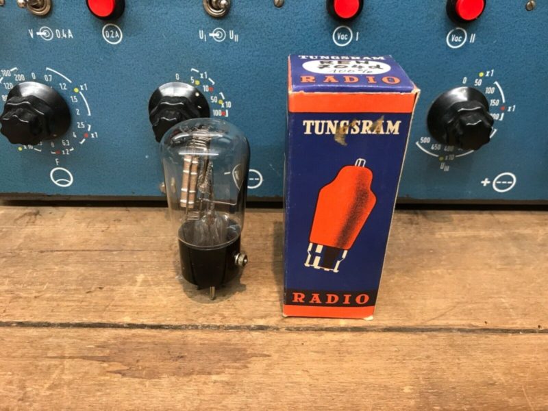 REN704d DG4101 Tungsram, true NOS/NIB, tests with 100%+, perfect!