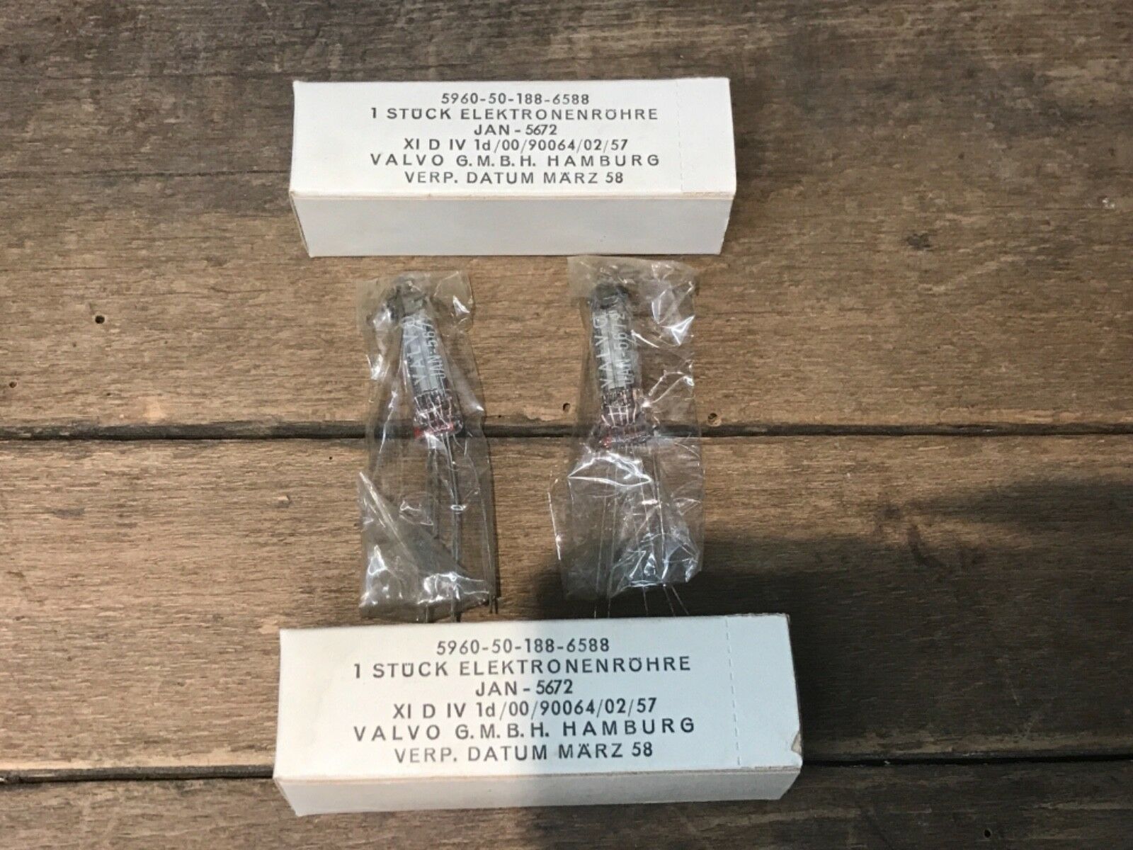 5672 Valvo, one matched pair, true NOS/NIB, milspec, perfect tubes, sub mini - Image 3