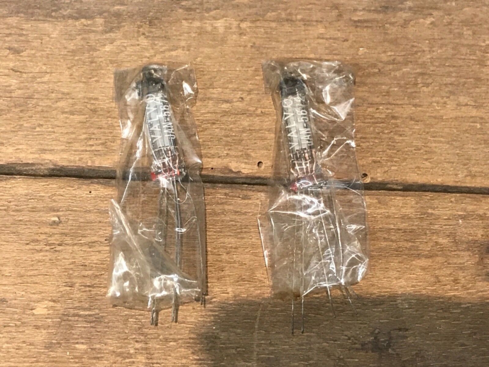 5672 Valvo, one matched pair, true NOS/NIB, milspec, perfect tubes, sub mini - Image 4