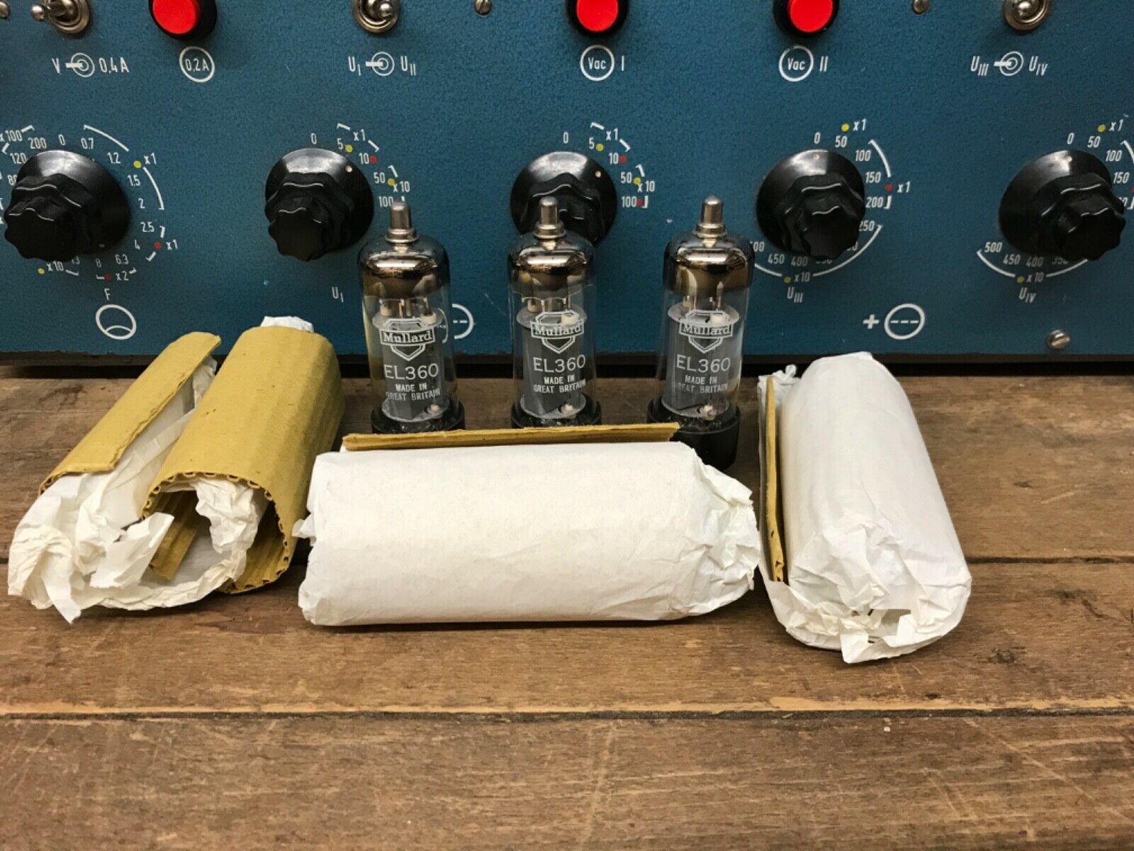 EL360 Mullard true NOS, same Blackburn production codes, 3 pieces - Image 3