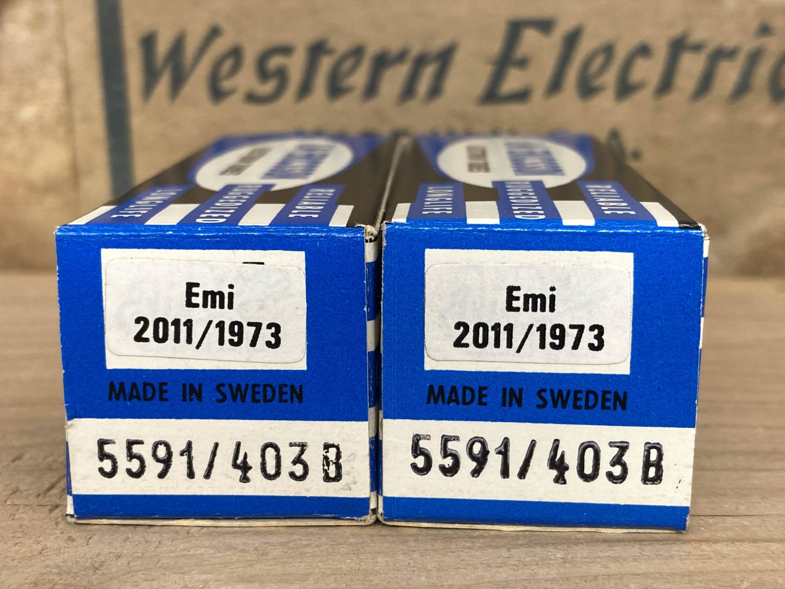 403B, 5591, EF95 LM Ericsson, licenced WE copy with gold pins! One matched pair (2) - Image 4