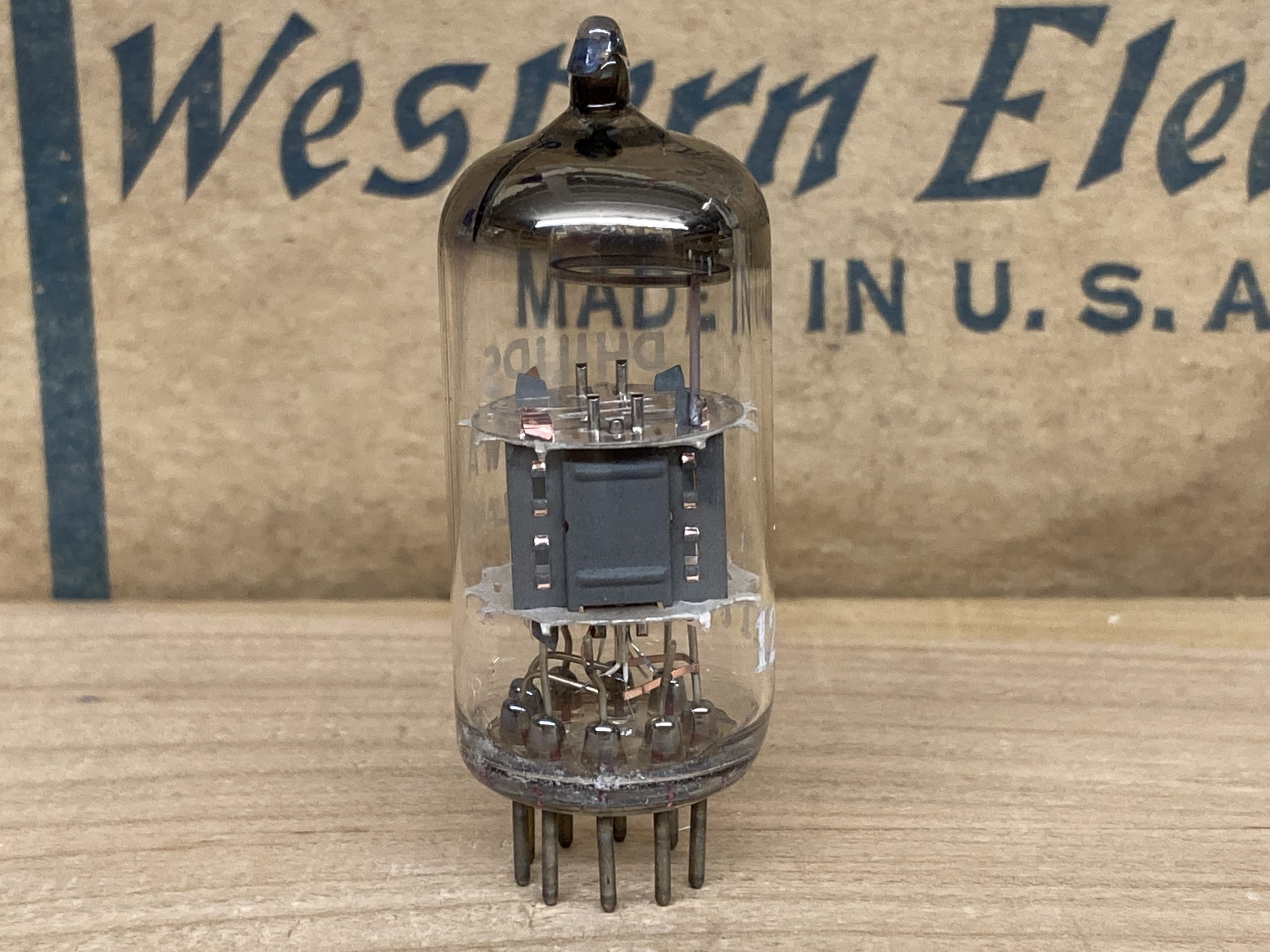 ECC81 12AT7WA/CV4024 Philips/Mullard, copper rods, true NOS - Image 3