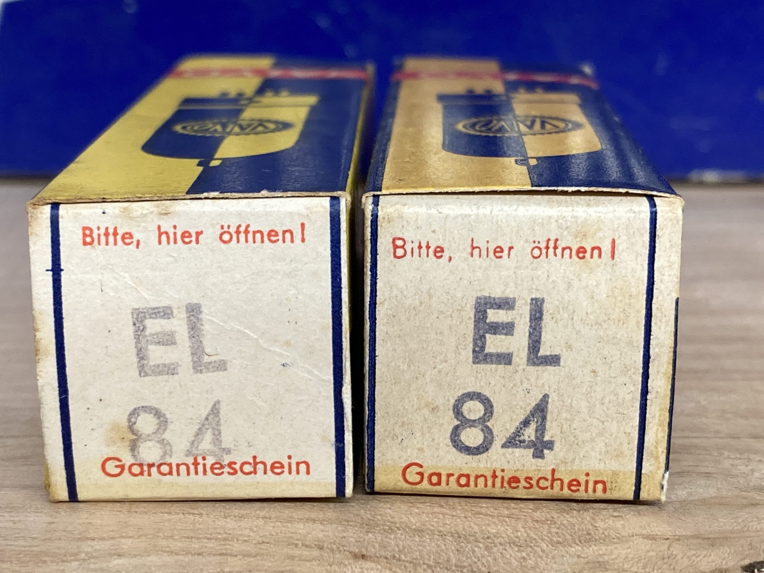 EL84 Valvo, very first series with solid eliptical getter. Still sealed! One pair (2) - Image 2