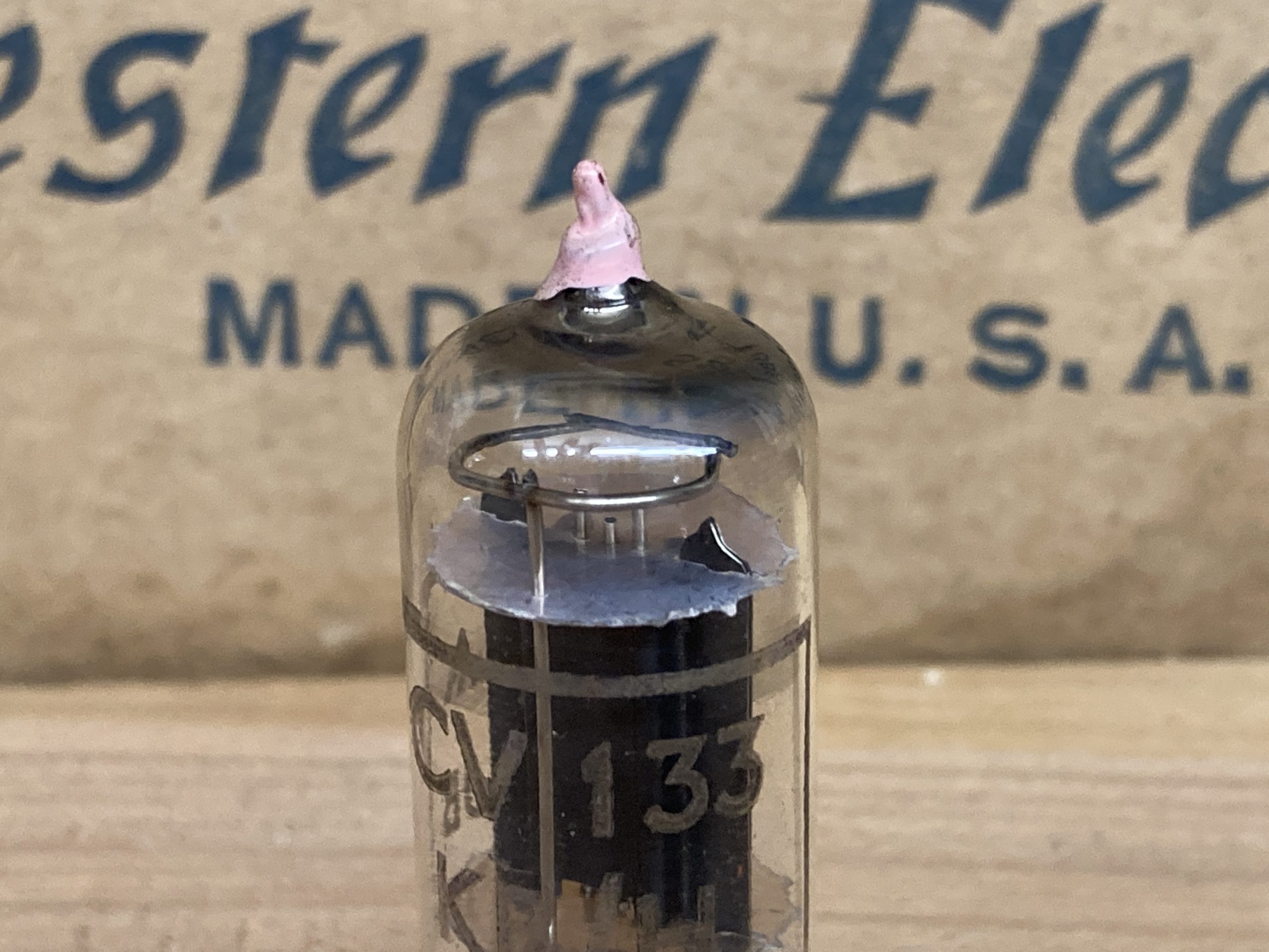 6C4/CV133/EC90 GEC NOS, milspec, black plates, D/horse shoe getter, x-rare! - Image 2