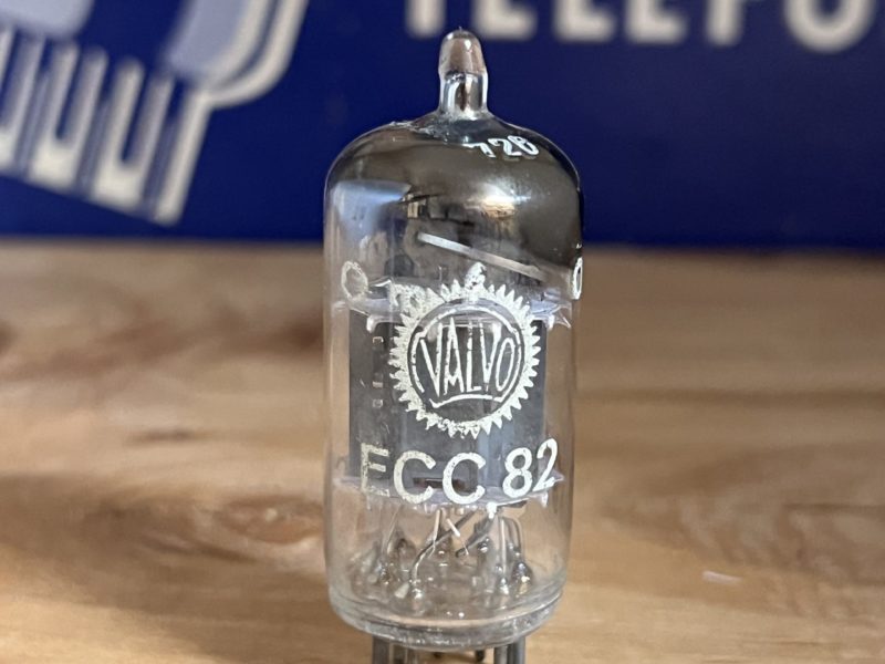 ECC82 12AU7 Valvo, 45 degrees declined O-getter, first series, gf0 code, tests NOS