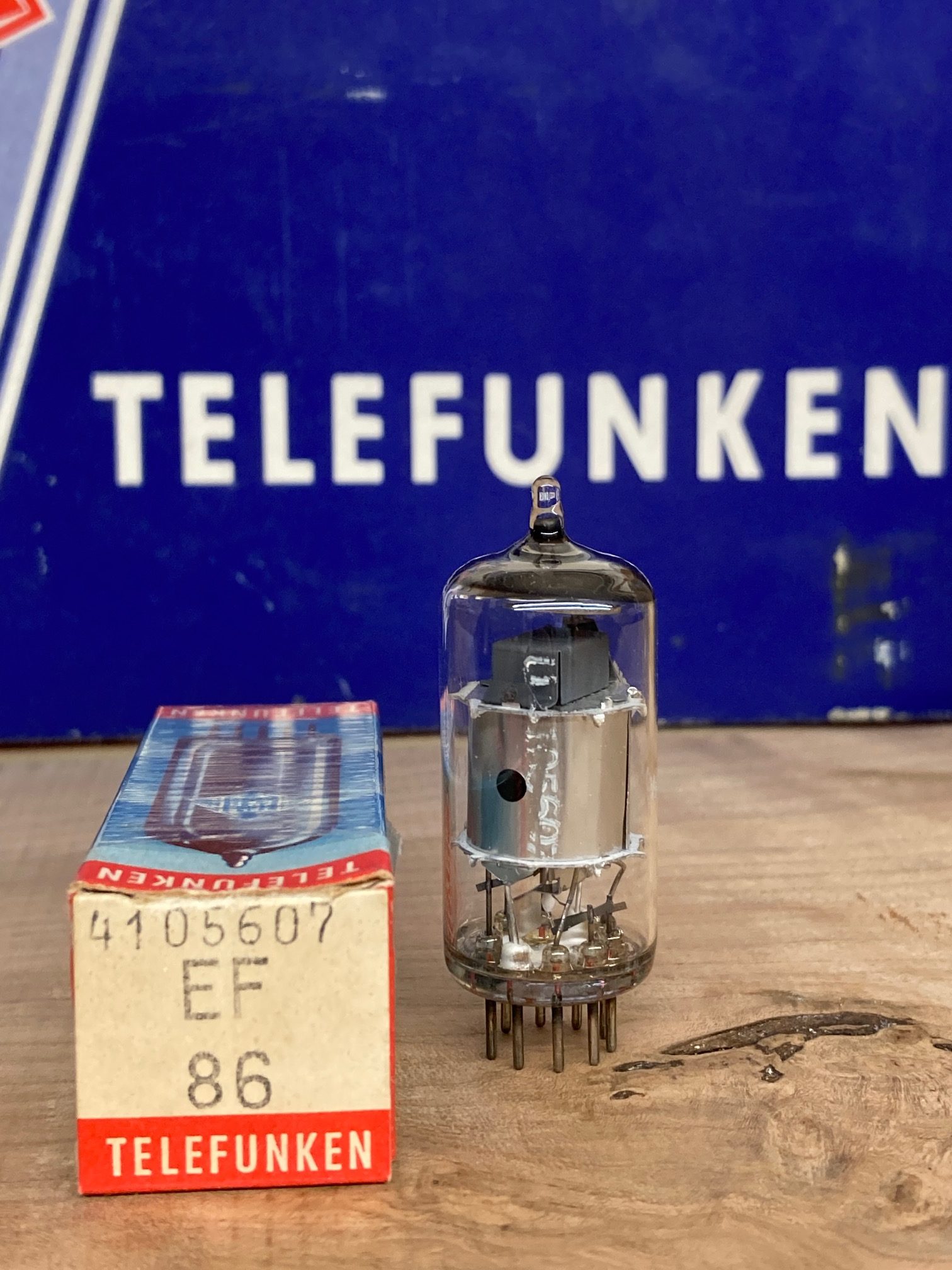 EF86 Telefunken, true NOS/NIB, diamond , holy grail, for Neumann etc. - Image 2
