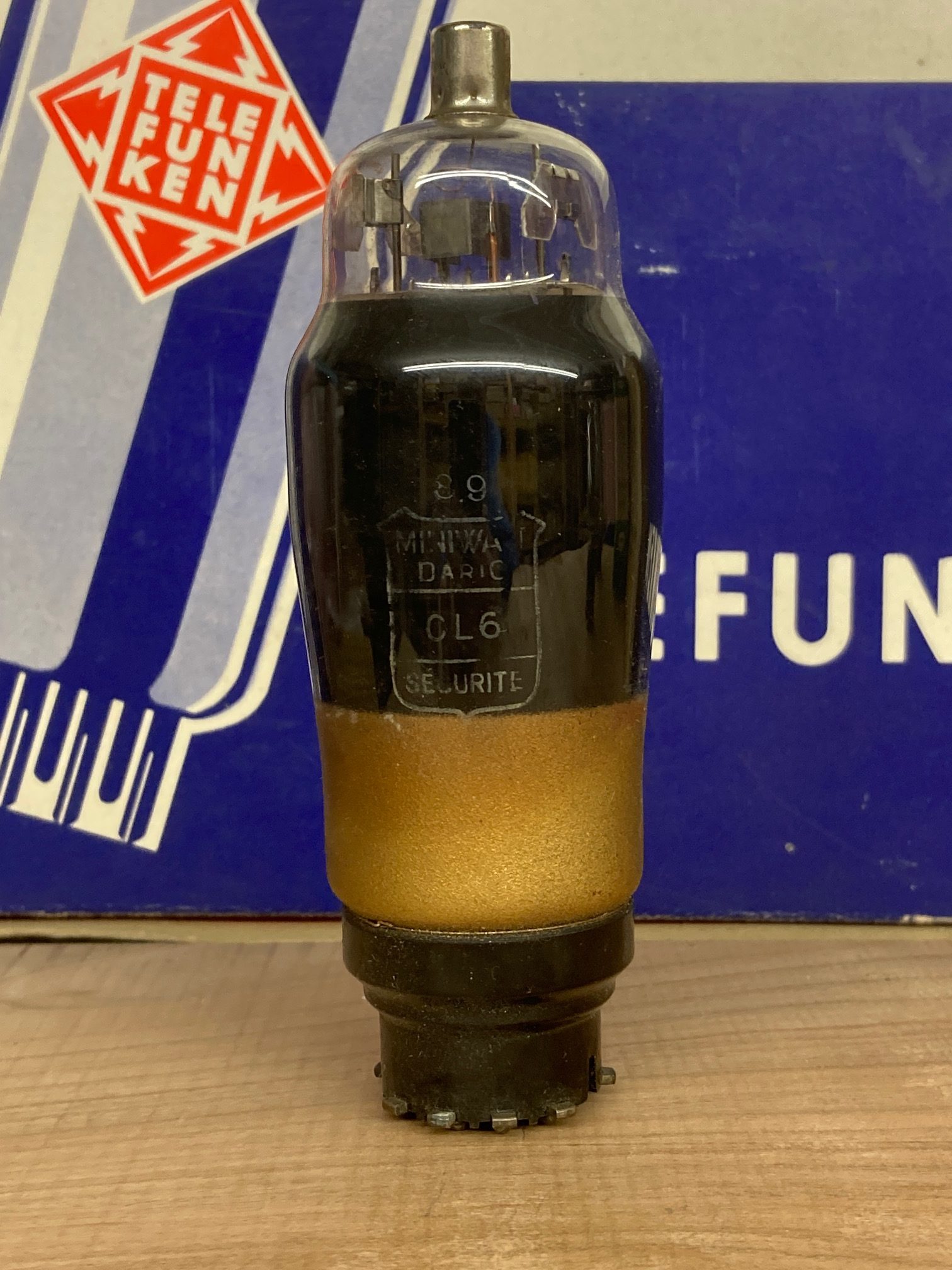 CL6 Miniwatt, looks and tests like new