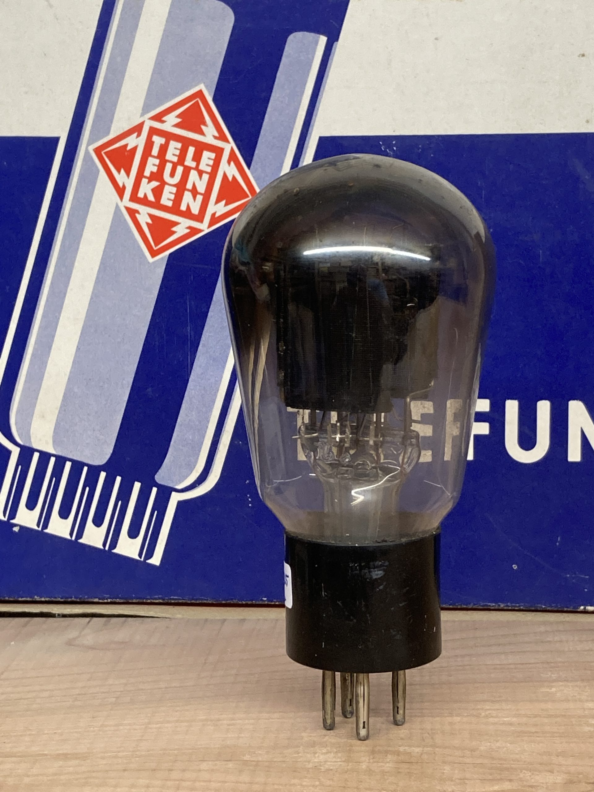 RGN4004 Telefunken, big globe, black mesh from 1934, tests NOS+, x-rare - Image 2