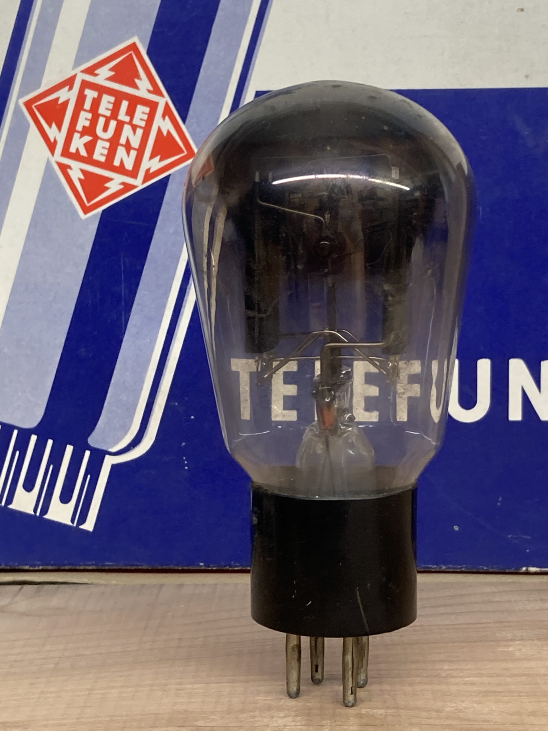 RGN4004 Telefunken, big globe, black mesh from 1934, tests NOS+, x-rare - Image 3