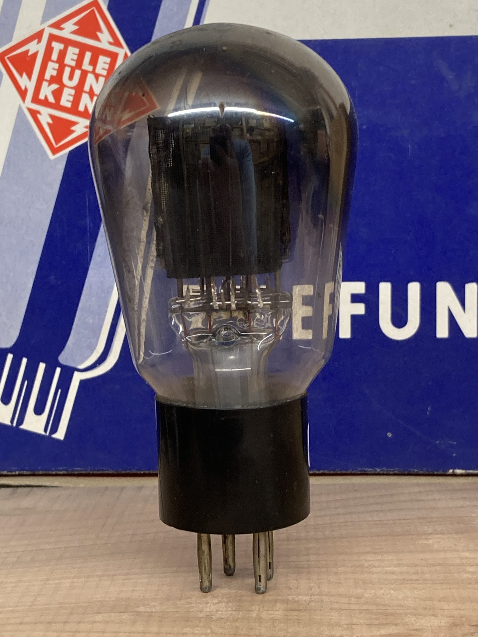 RGN4004 Telefunken, big globe, black mesh from 1934, tests NOS+, x-rare - Image 4