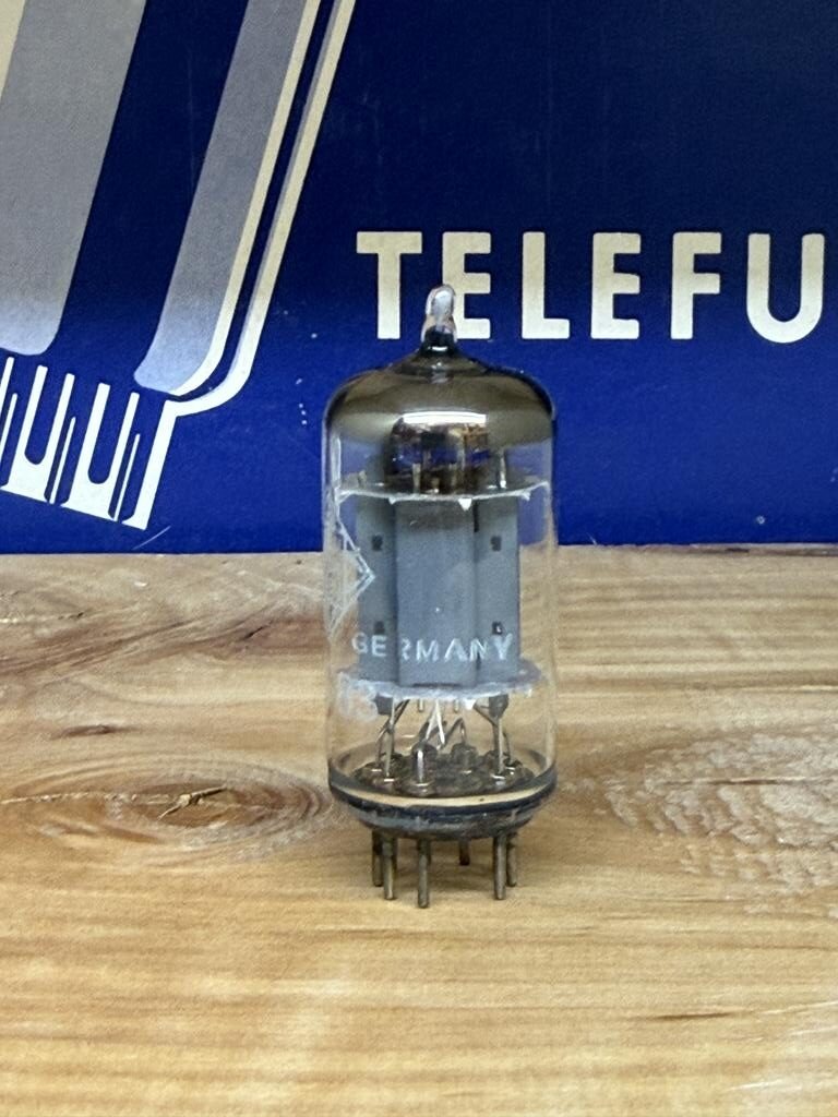 ECC83 Telefunken <> diamond, smooth plates, tested and guaranteed - Image 3