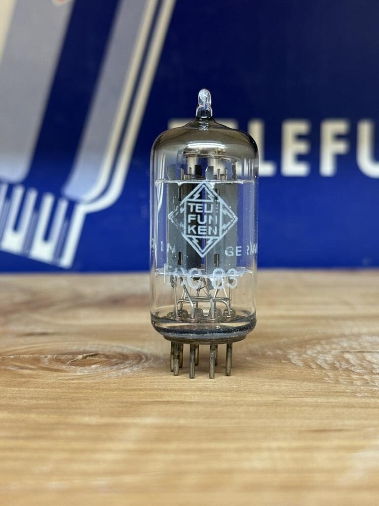 ECC83 Telefunken <> diamond, smooth plates, tested and guaranteed