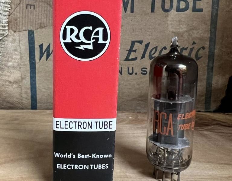 12BH7A RCA, NOS, black plate, big horse shoe getter