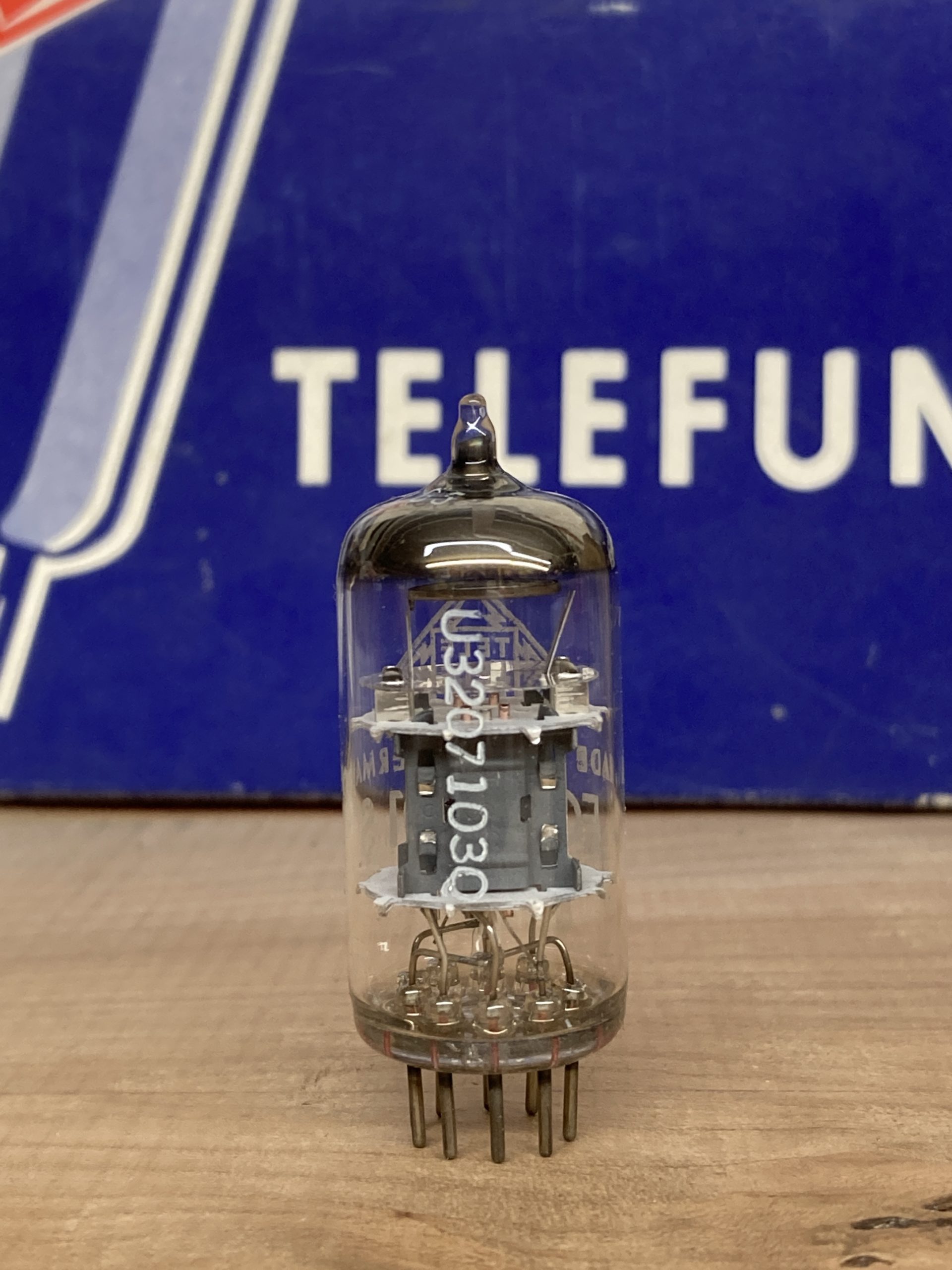 ECC801S Telefunken, NOS/NIB, longlife, diamond , holy grail ECC81/12AT7 - Image 2