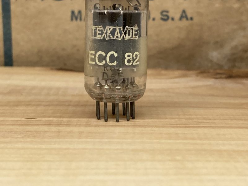 ECC82 TeKaDe made by Valvo, tests NOS, I62 long plate, D-getter from 1956