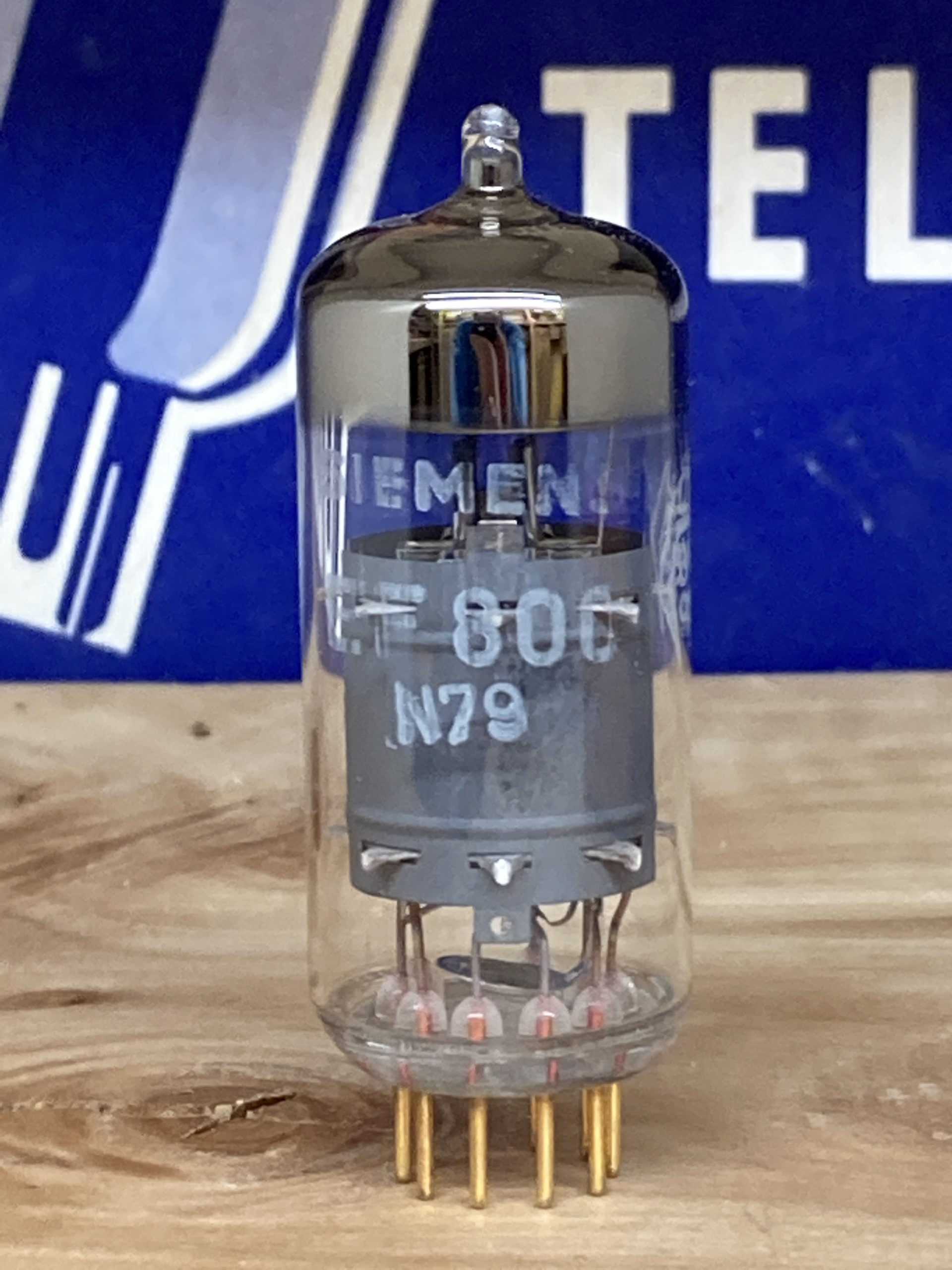 EF800 Siemens, true NOS/NIB, gold pins, STAM SA-47 - Image 2