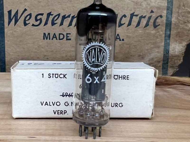 EZ90 6X4 CV493 U78 Mullard branded Valvo true NOS/NIB, square-getter