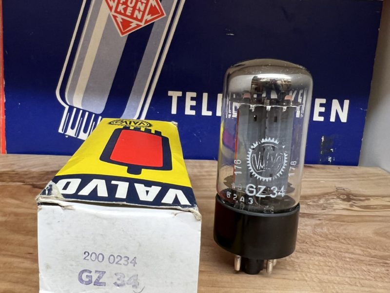 GZ34 5AR4 Valvo mady by Mullard Blackburn, NOS/NIB