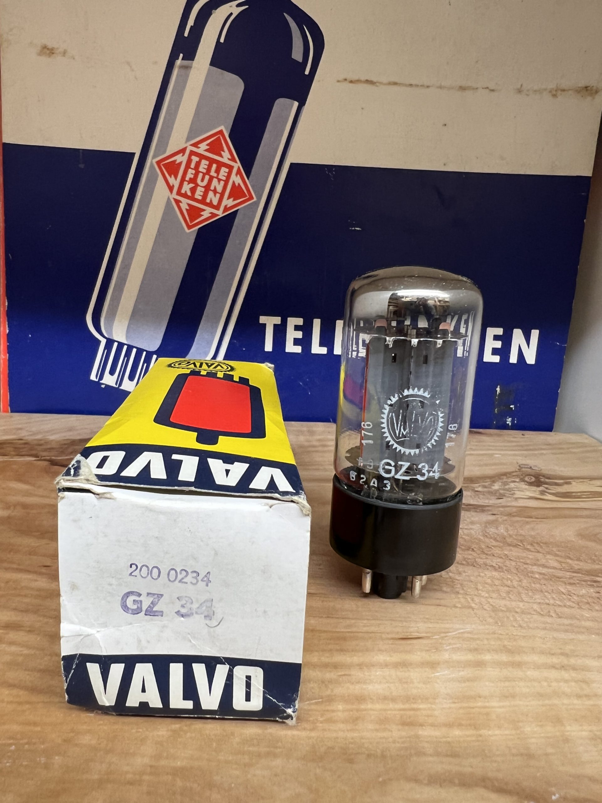 GZ34 5AR4 Valvo mady by Mullard Blackburn, NOS/NIB
