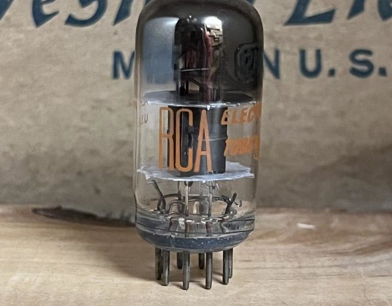ECC81 12AT7  RCA black plates, square getter, 1950ies