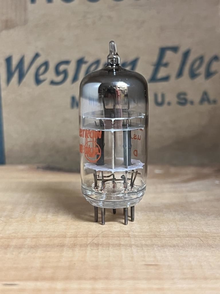 ECC81 12AT7 RCA black plates, triple mica, square getter, 1950ies - Image 2