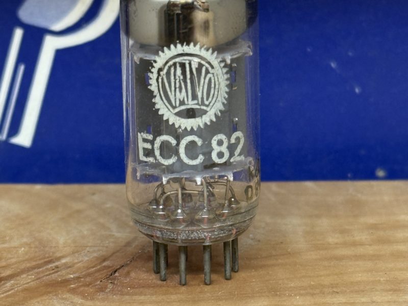 ECC82 12AU7 Valvo, K62 series, declined O getter