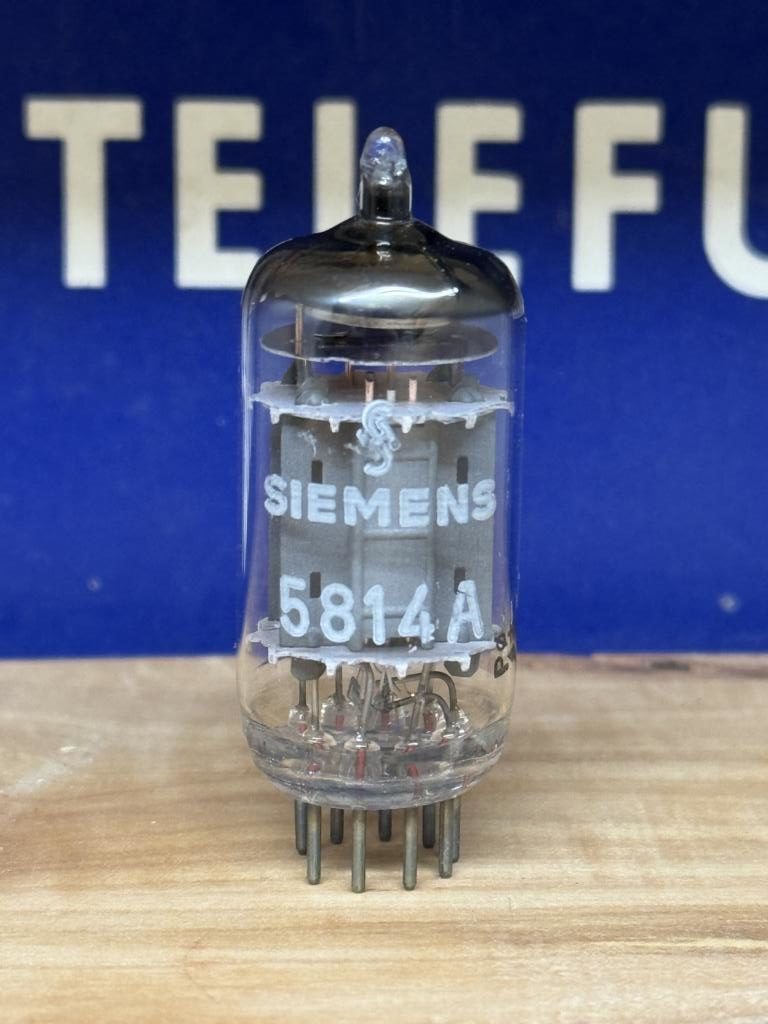 5814A E82CC 12AU7WA Siemens Munich production, triple mica, NOS