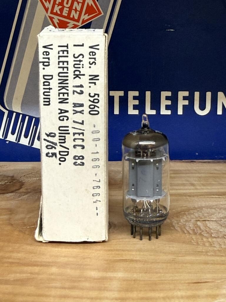 ECC83 Telefunken <> diamond, smooth plates, NOS/NIB, super rare Ulm production - Image 2