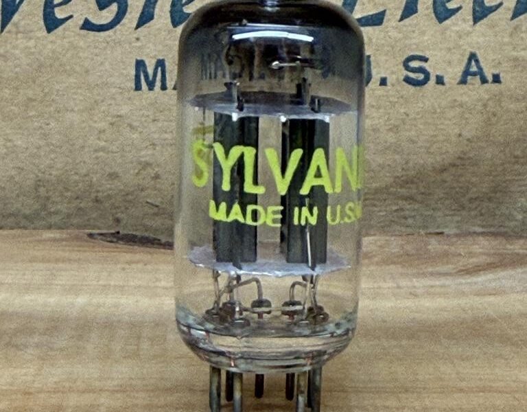 12AU7WA 6189 ECC82 Sylvania, long black plate, D-foil getter