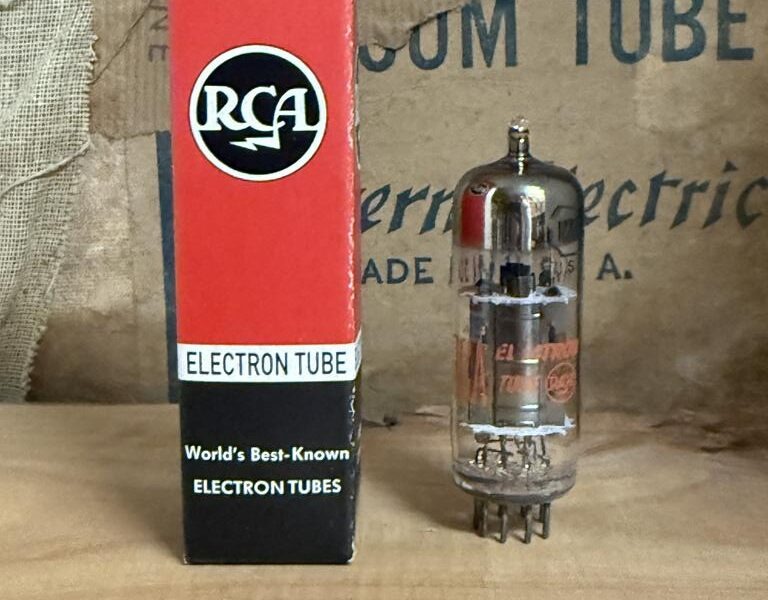 12BH7A RCA, NOS, black plate, round getter