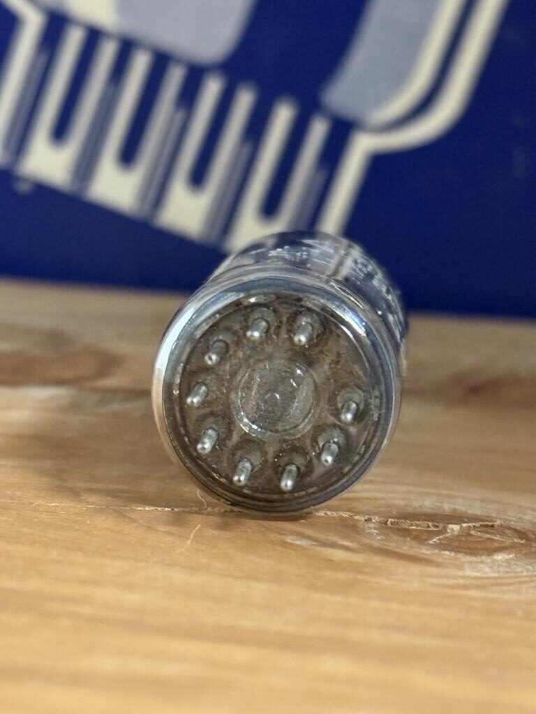 ECC82 12AU7 Telefunken, slightly used, tests great, diamond <> on bottom - Image 2